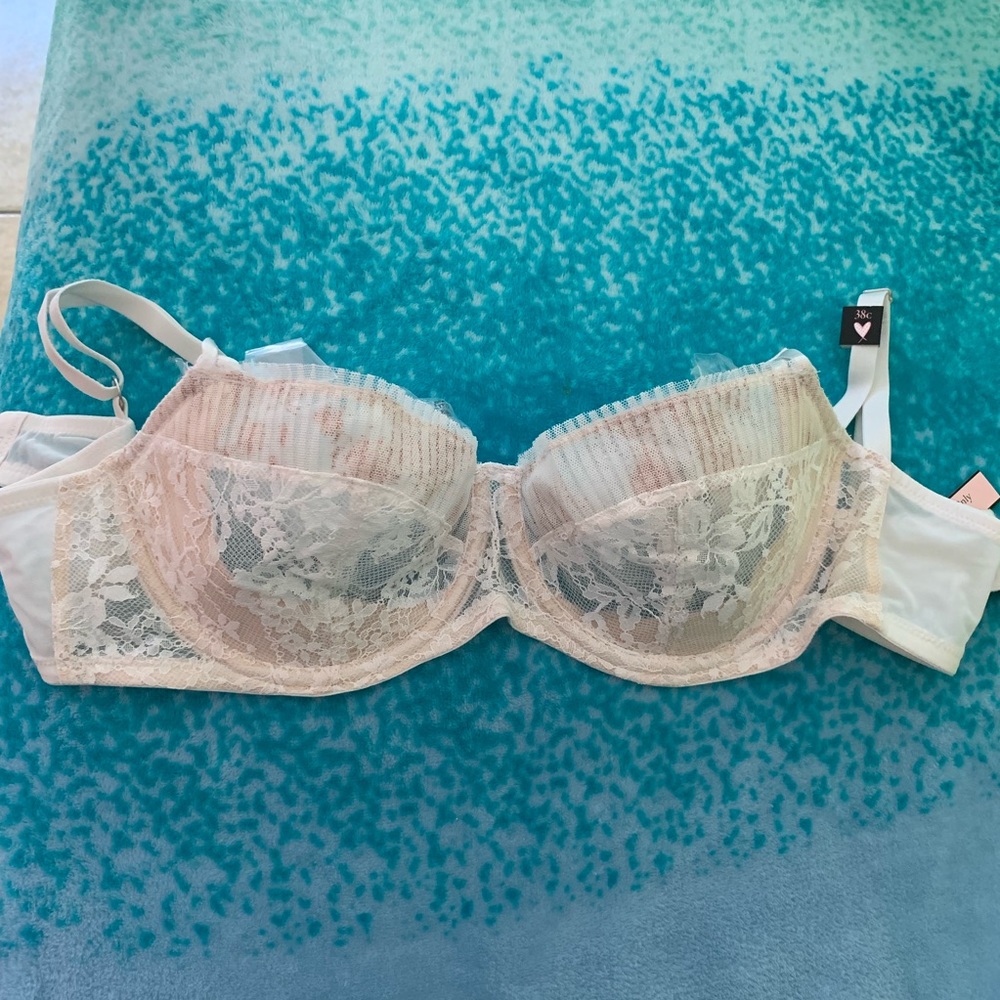 Victoria's Secret Coconut White Unlined Bra 38C